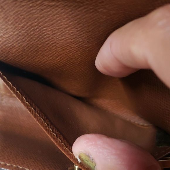 Louis Vuitton monogram key 🔑 holder - Picture 11 of 12